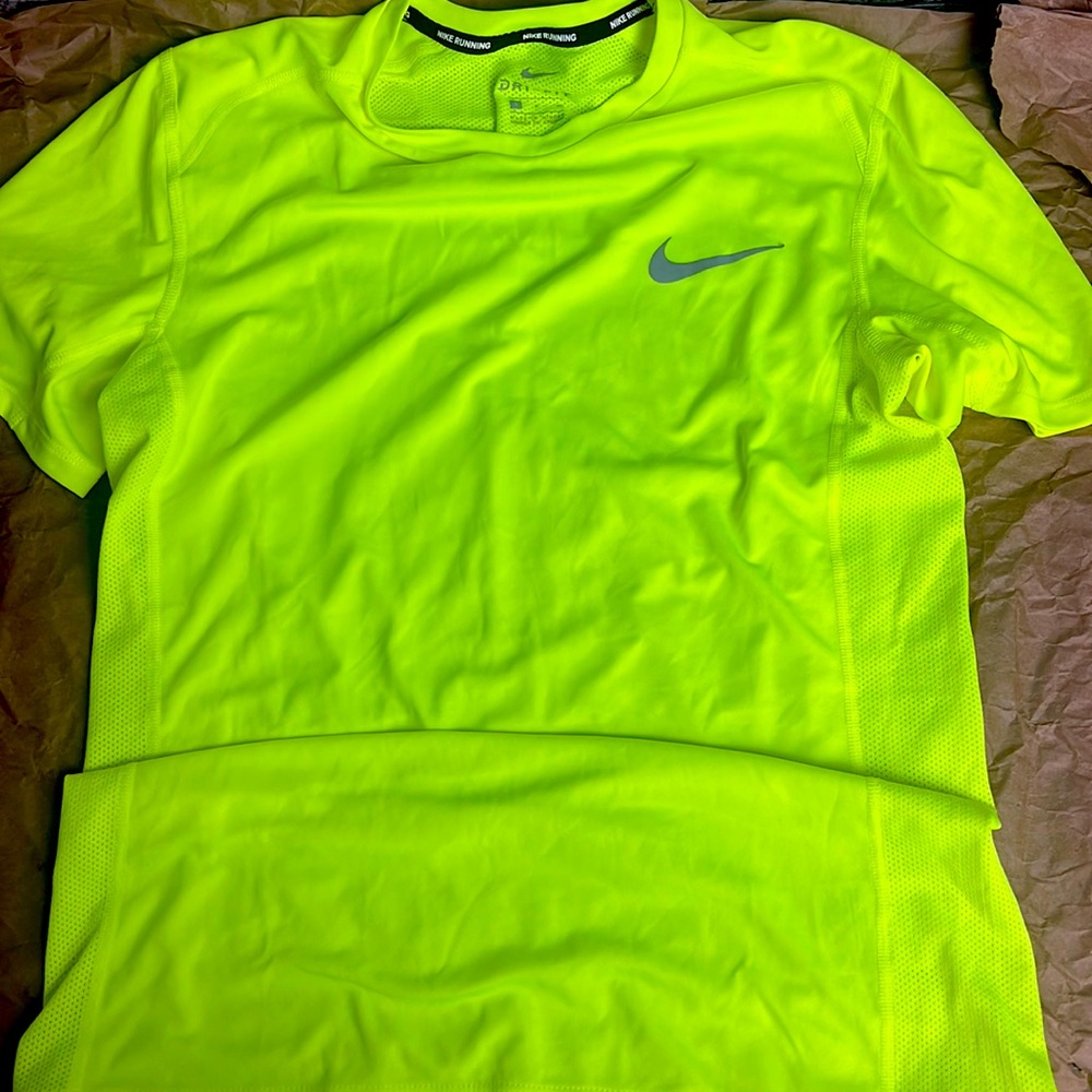 Nike tuning T-shirt dri fit size small